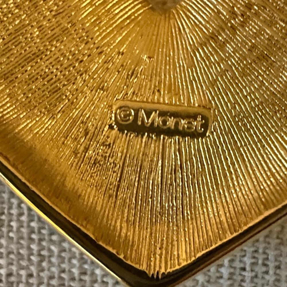 Monet Vintage Black Enamel & Gold Tone Modernist Brooch. Circa 1990’s. Signed. - Picture 4 of 5